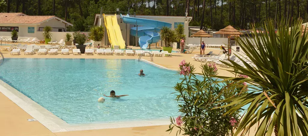 Piscine du camping Les Embruns